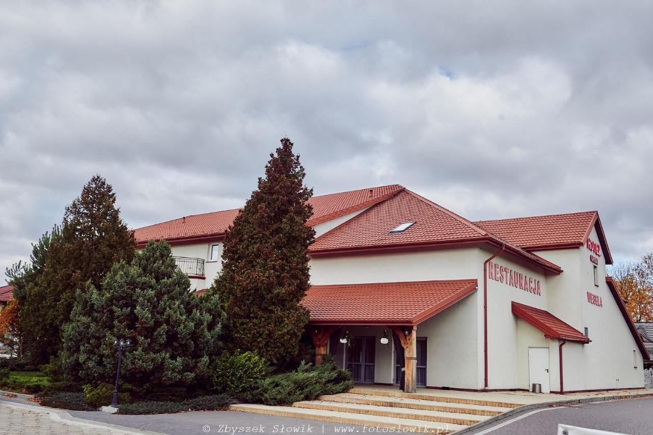 Orion Hotel Parczew Extérieur photo